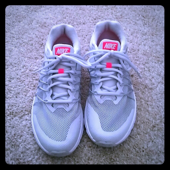 Nike Shoes - Nike Air Relentless 6 Athletic Shoes
